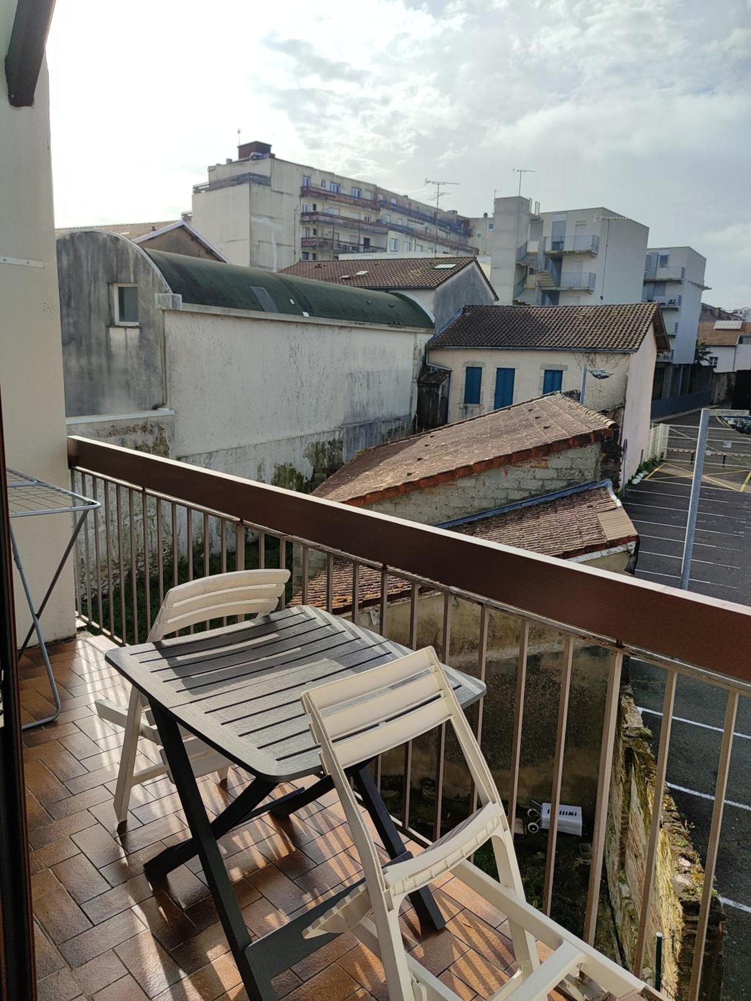 Proche Centre-ville Et Gare Apartment Dax
